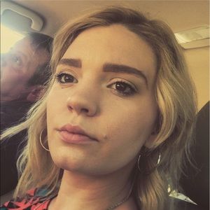 Meet your Posher, Christie